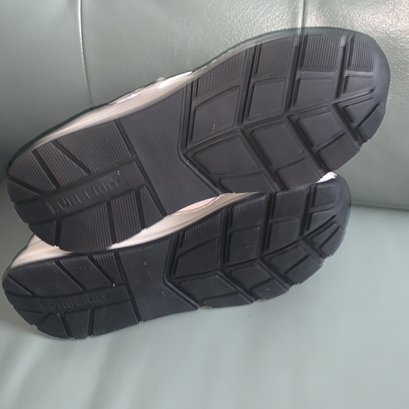 Burberry NWT authentic Sean Sneaker - Picture 6 of 11